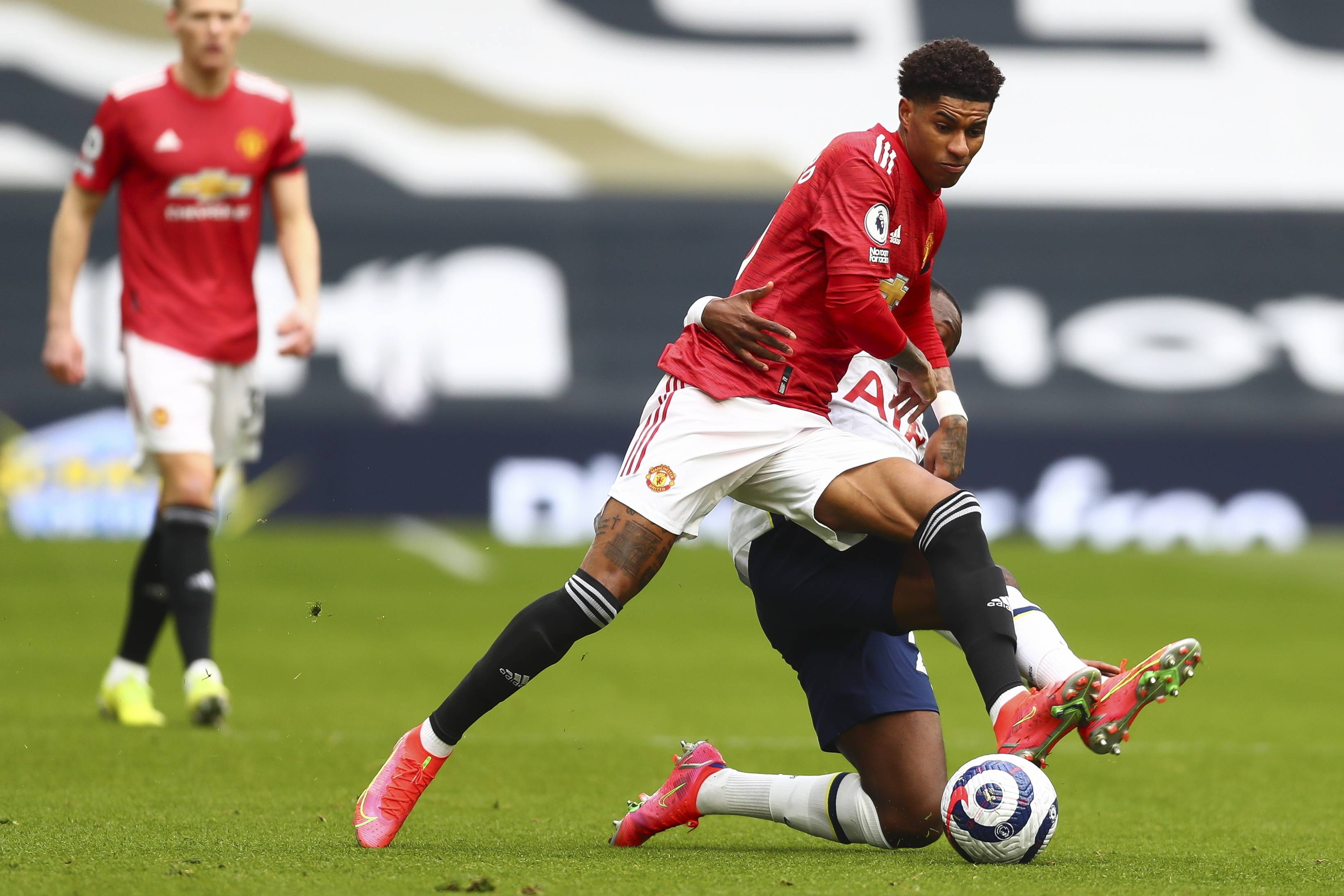 而是因为他 而是因为他