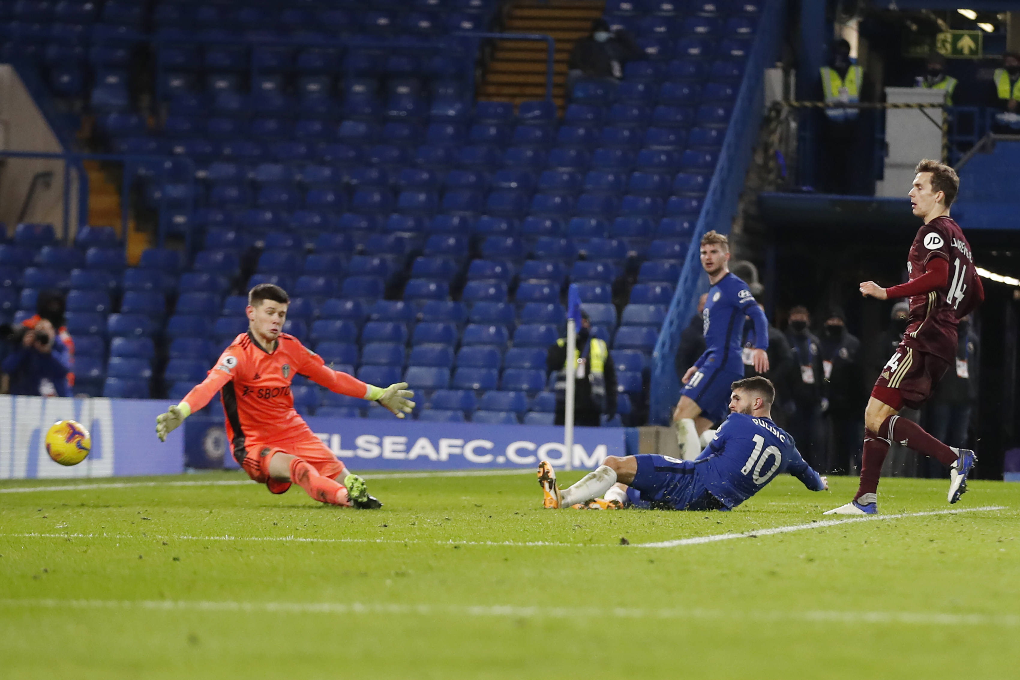 都在不断强 都在不断强